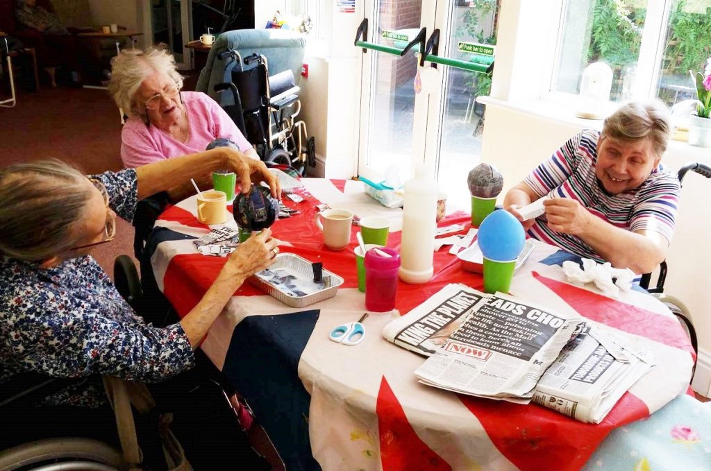 Inglefield Residents Get Arts & Crafty! Buckland Care